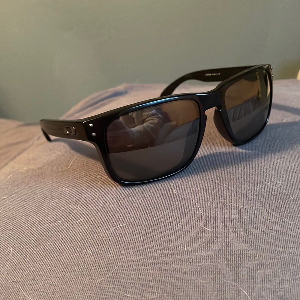 Oakley Holbrook polarized Sunglasses🖤